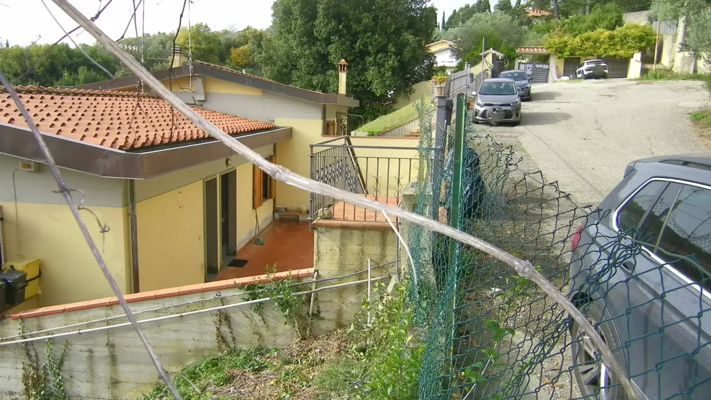 Välivaade - Terraced Villa with Hillside View in San Casciano