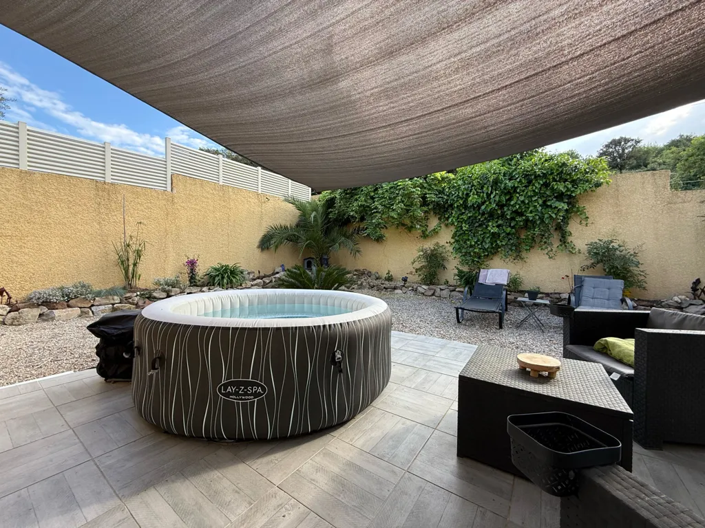 Terrass - Contemporary Villa with Large Garden in Usclas-du-Bosc