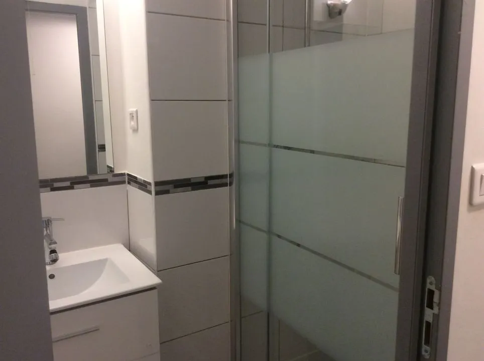 Salles de bain - Studio Meublé à Aix-en-Provence