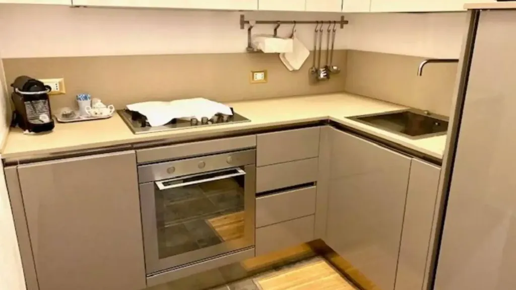 Köök - Modernised Two-Bedroom Apartment with Balcony in Cesenatico