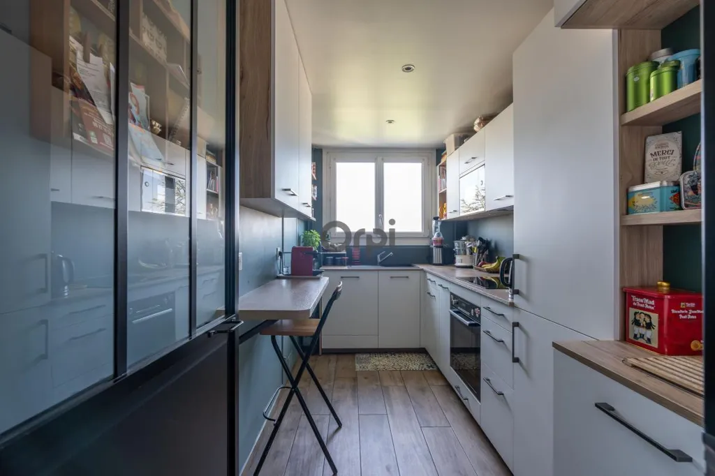 Kitchen - 5-Piece Flat with Balcony in Joinville-le-Pont