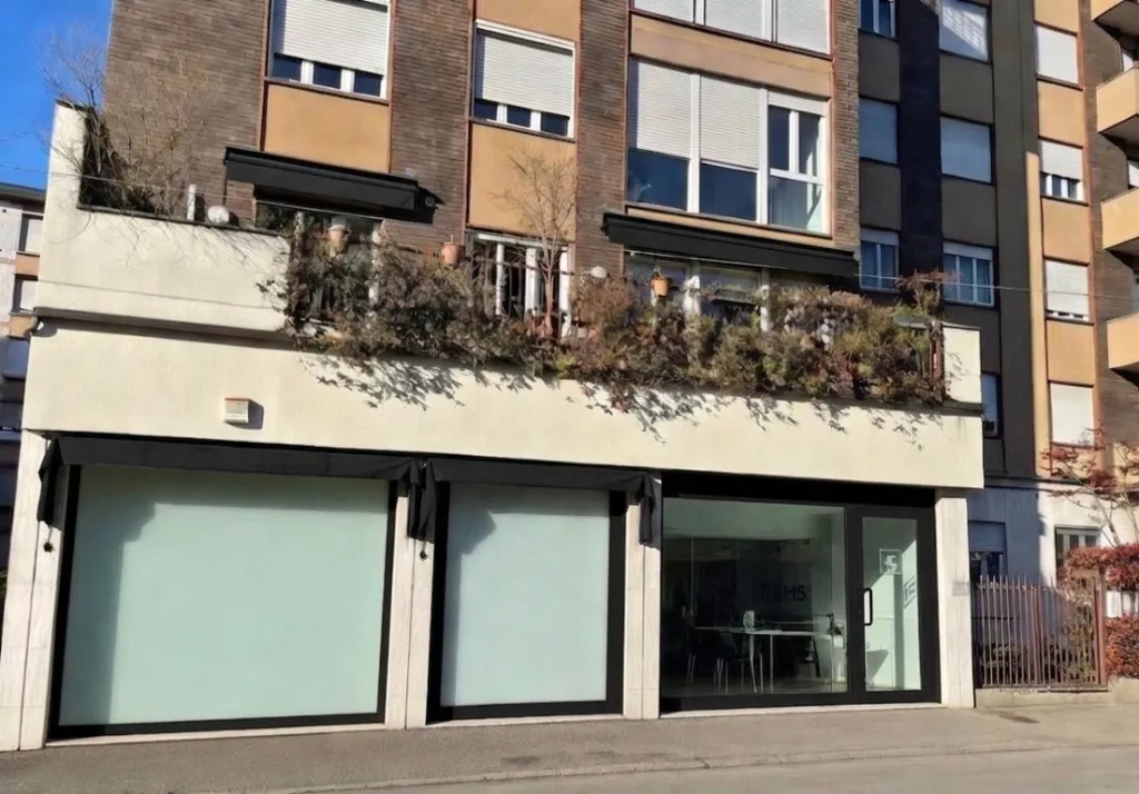 Extérieur - Retail Space in Central Monza