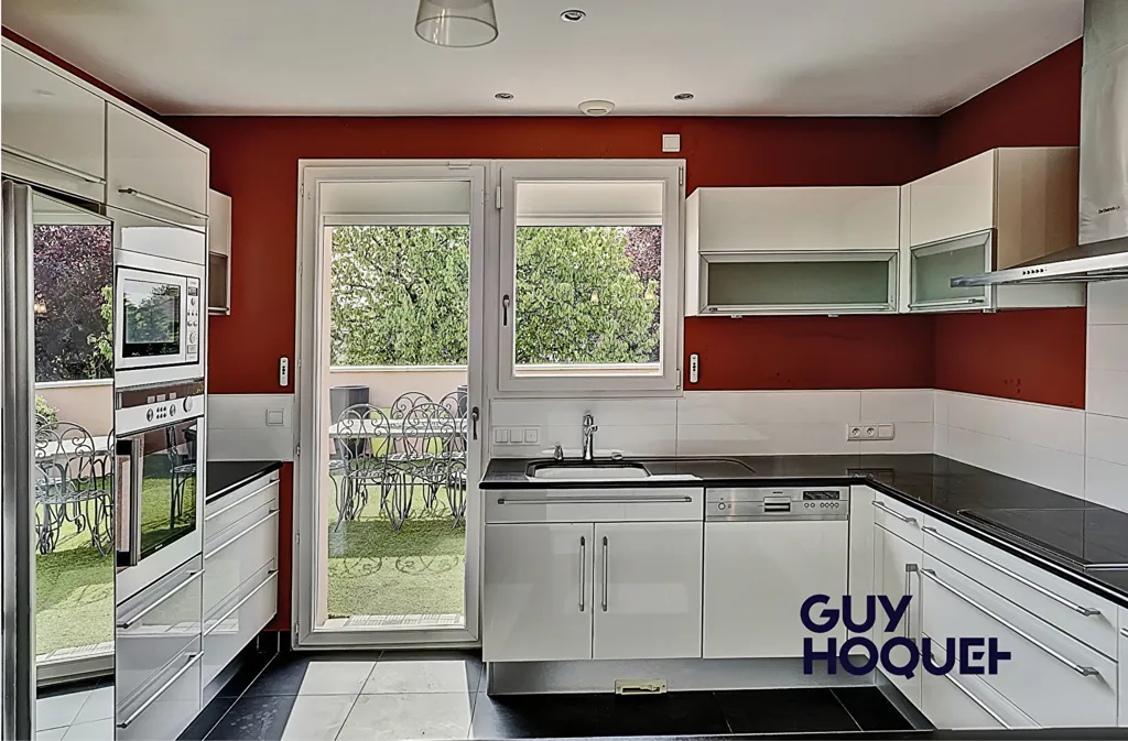 Köök - Spacious House with Pool in Bourg-en-Bresse