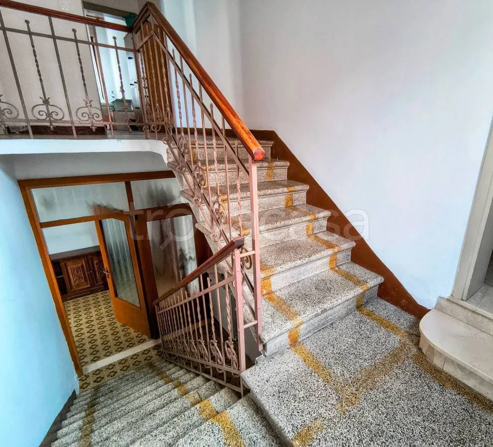 Toad - Characterful Villa to Restore with Garden in Padova