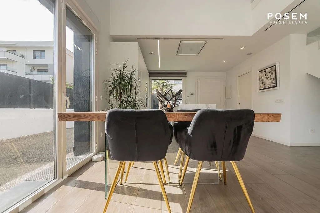 Söögituba - Contemporary Chalet with Pool in Tudela