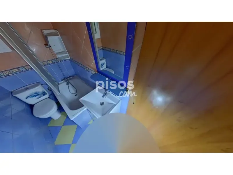 Bagni - Three-Bedroom Flat in Ripollet Centre