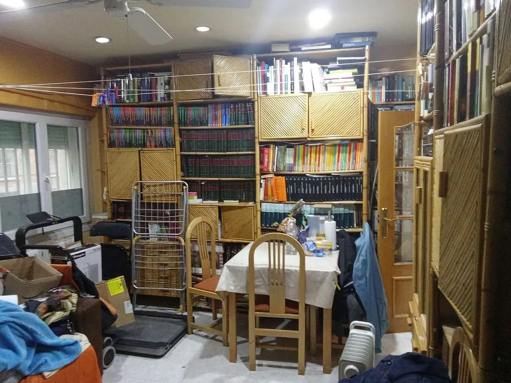 Kabinet - Ground Floor Flat with River View in Ancheta Jose