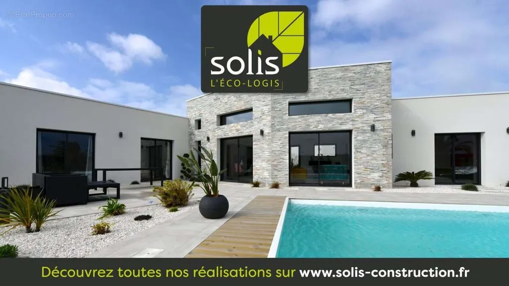 Bassein - Buildable Land in Corme-Royal