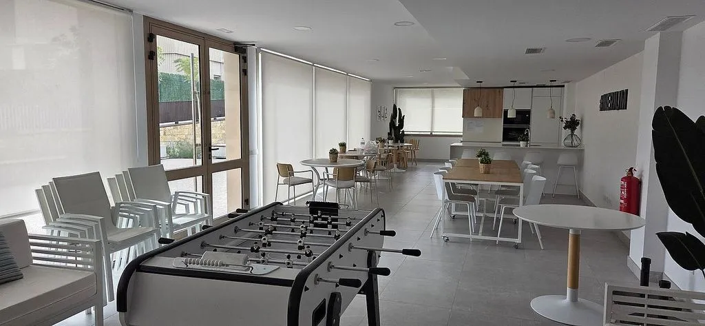 Toad - New Flat with Pool in Campolivar