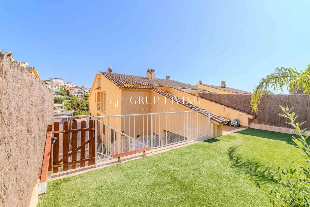 Garden - Luxury House with Pool in Sitges