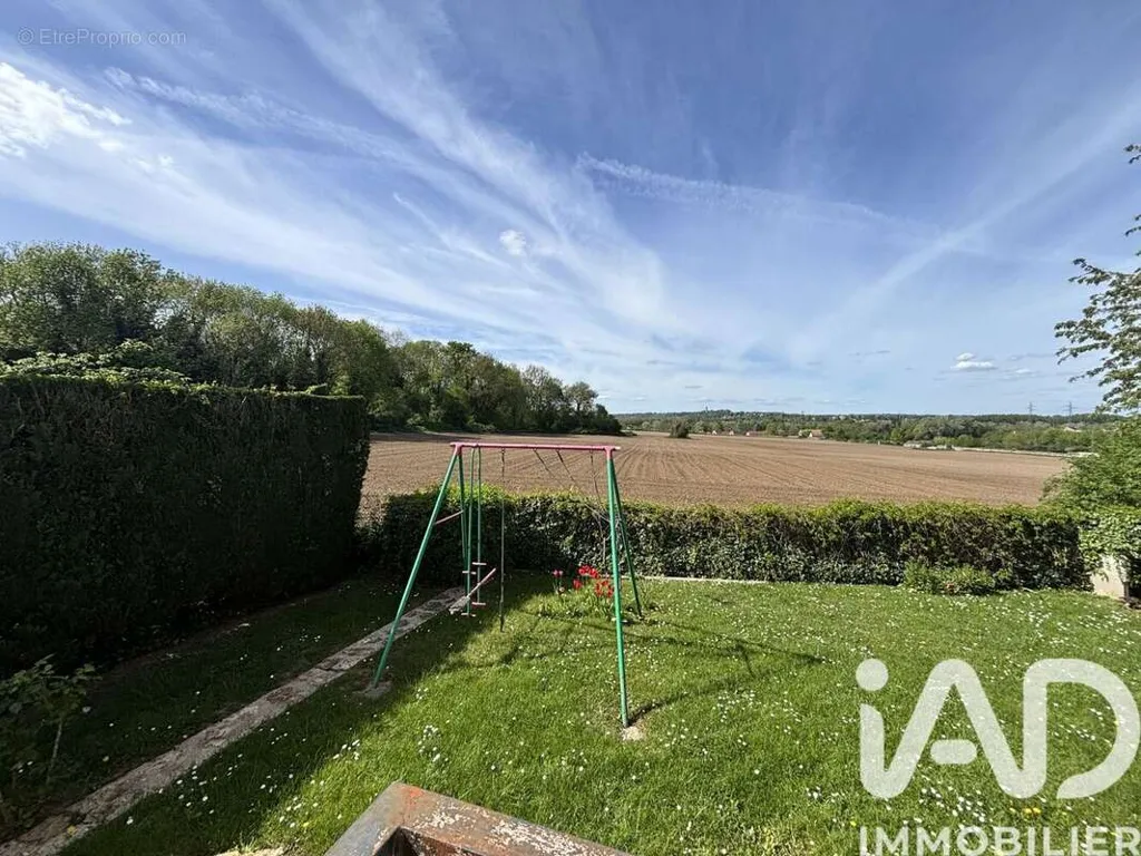 6-toaline maja asukohas Bretigny-Sur-Orge