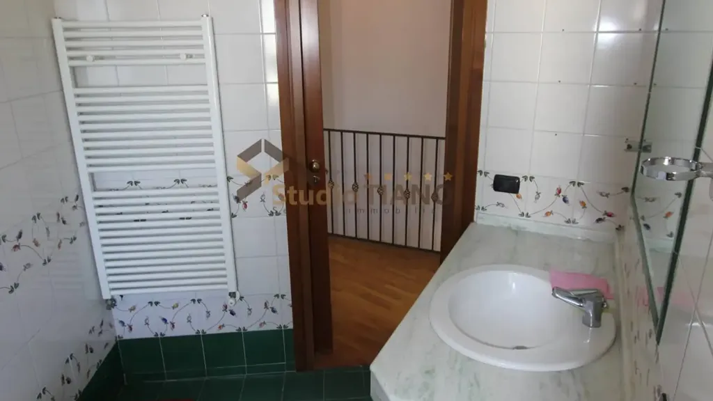 Vannitoad - Bifamiliare Villa with Garden in Rende