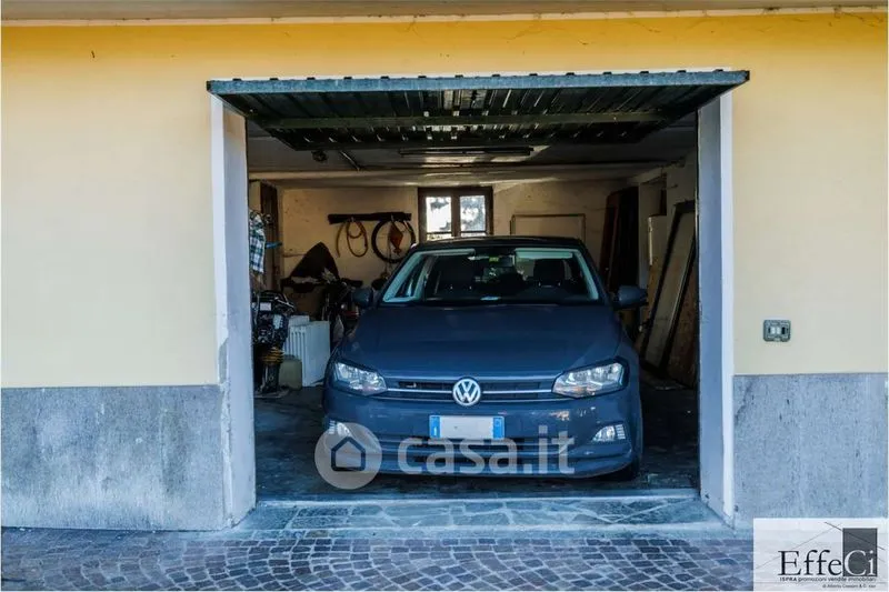 Garage - Panoramic Villa with Lake View in Biandronno