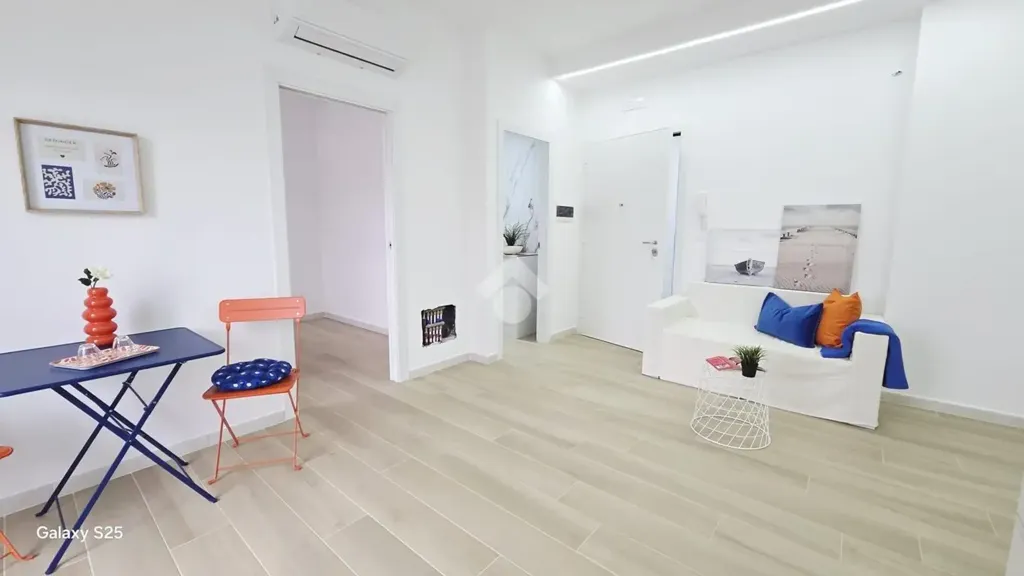 Elutuba - Modernised Bilocale with Balcony in Bari