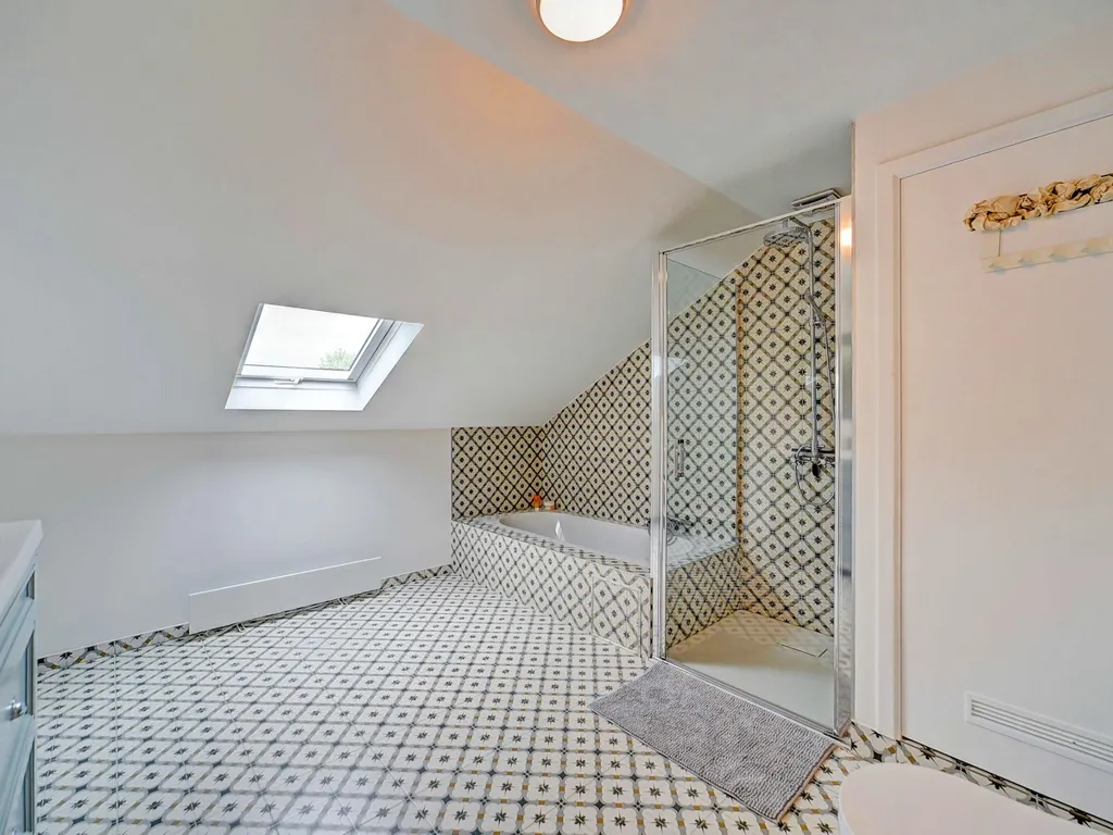 Vannitoad - Fully Renovated Semi-Detached House in Tervuren