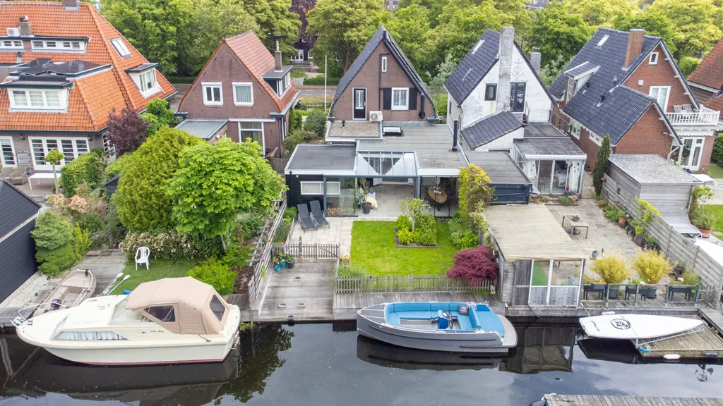 Õhuvaade - Villa with Boat Mooring in Aalsmeer