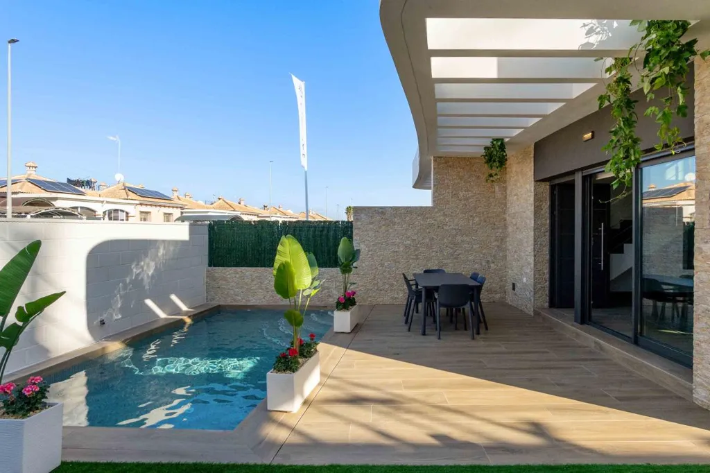 pool_area