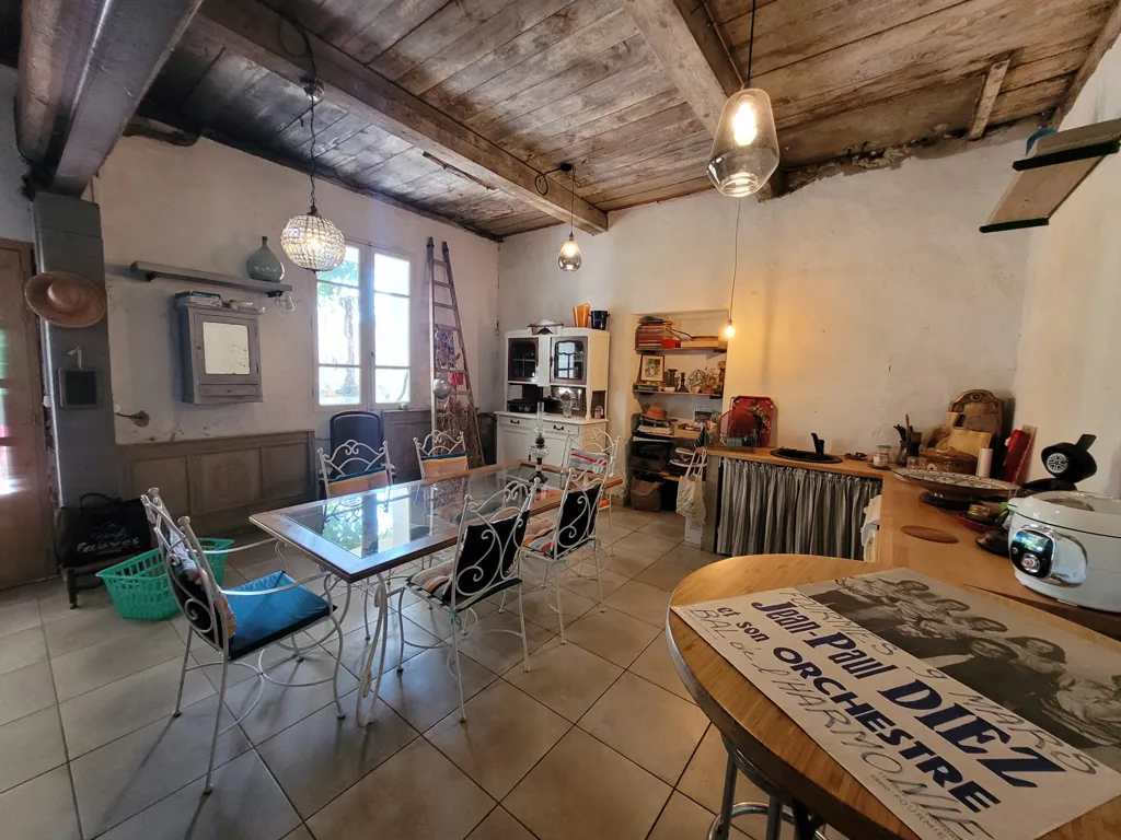 Söögituba - Vigneronne House with Garden in Fleury d'Aude