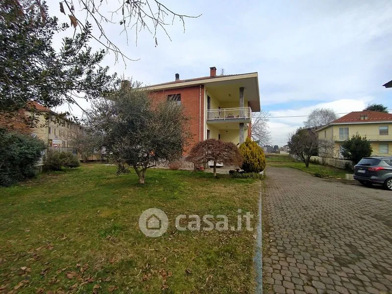 Jardin - Four-Room Apartment with Garden in Mathi