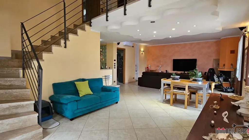 Maison 6 pièces à IT