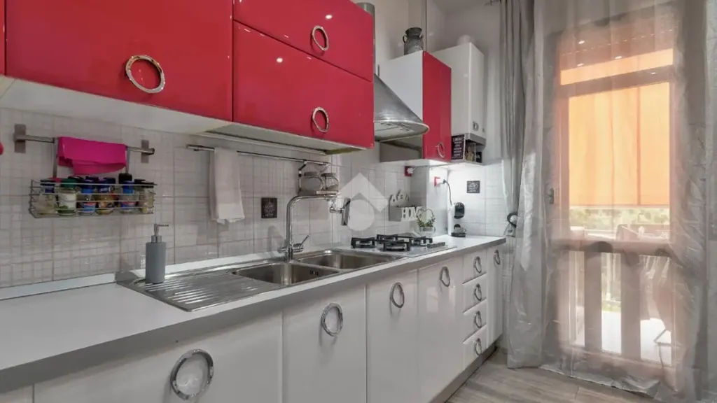 Cuisine - Rear-Facing Apartment with Balcony in Civitavecchia