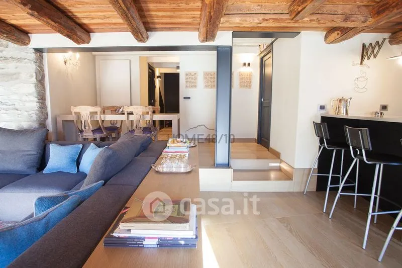 Séjour - Refurbished Triplex with Balcony in Courmayeur
