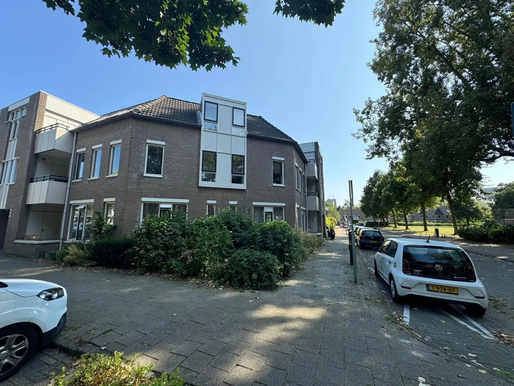Välivaade - Furnished Apartment with Balcony near Eindhoven Centre