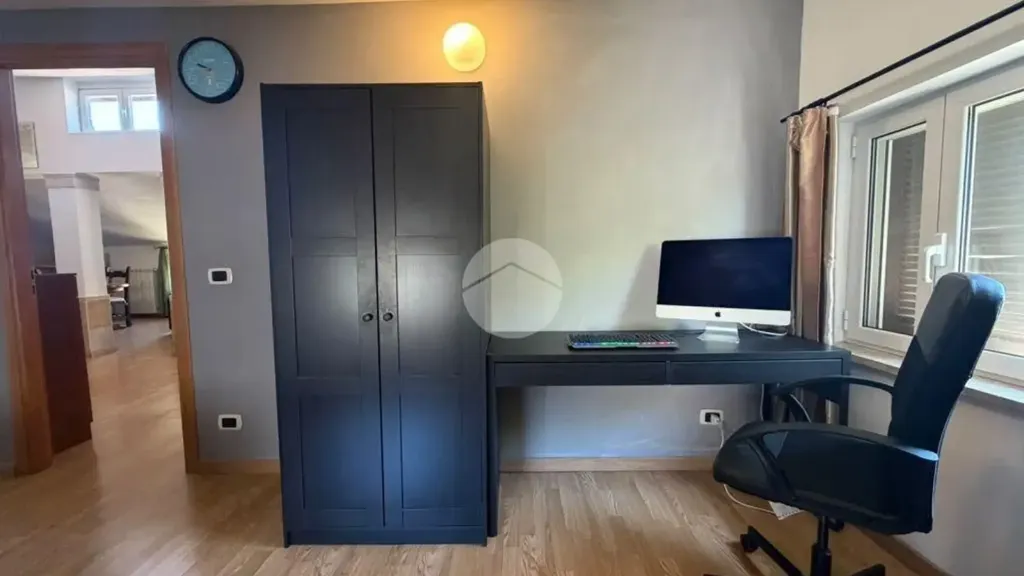 Kabinet - Rustic Apartment with Balcony in Nerola