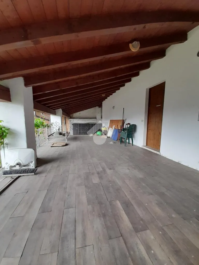 Terrasse - First Floor Flat with Portico in Brescia