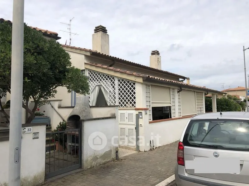 Välivaade - Five-Room Apartment with Private Terrace in Grosseto
