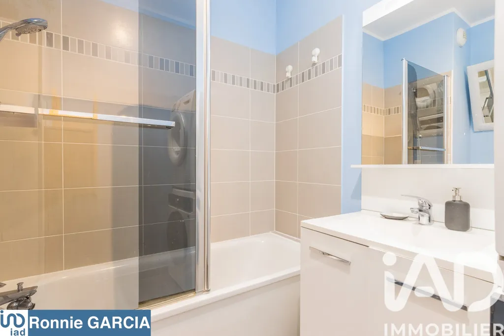 Salles de bain - Appartement avec Terrasse et Jardin à Athis-Mons