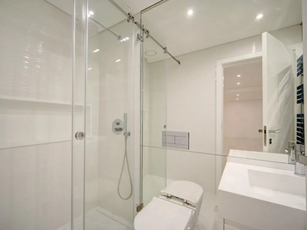 Vannitoad - Contemporary Villa with Golf View in Almada