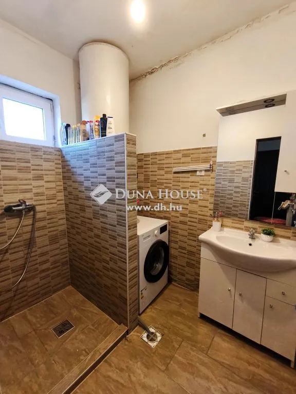 Bagni - Spacious 3-Bedroom Flat near Centre in Ercsi