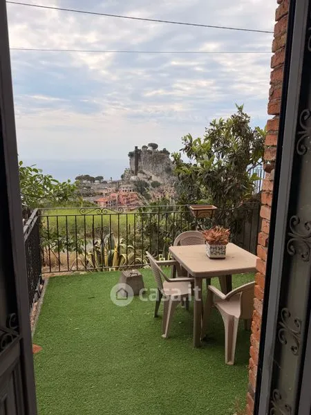 Terrasse - Rented Duplex with Garden in Castelmola