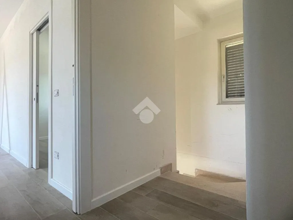 Ingresso - Casa indipendente con terrazzo panoramico a San Nicola Manfredi