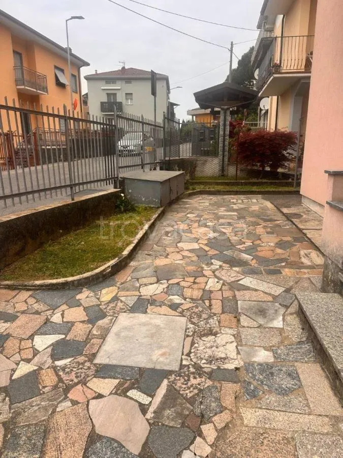 Exterior - Two-Unit Apartment with Private Garden in Calolziocorte