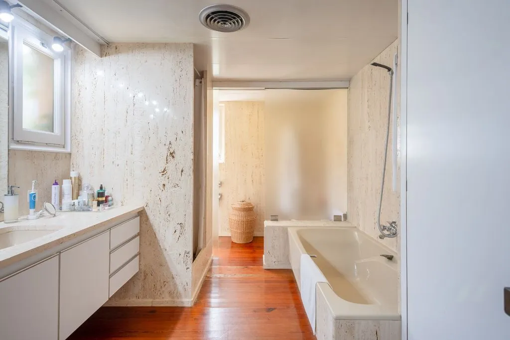 Bagni - Luxury House with Historic Tower in Mont-ras