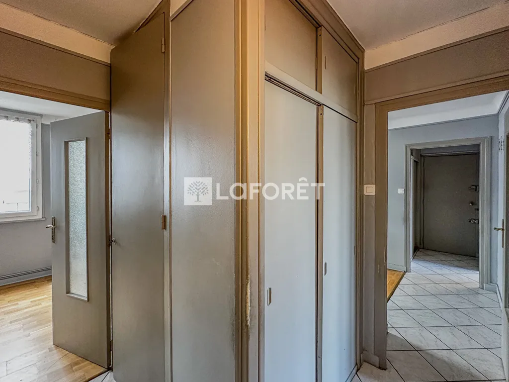 Entrée - Appartement Traversant avec Balcon à Grenoble