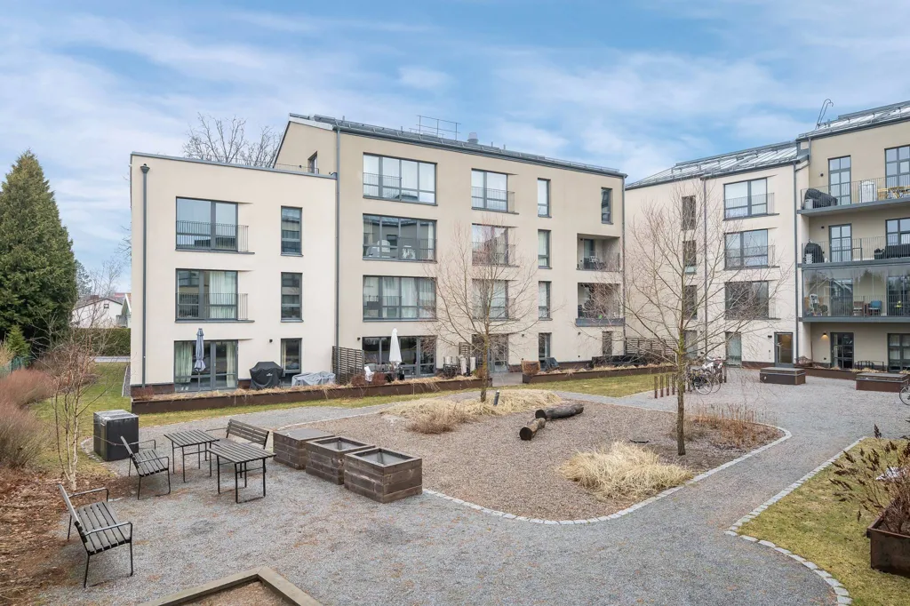Aed - Apartment with Garden in Svalvägen
