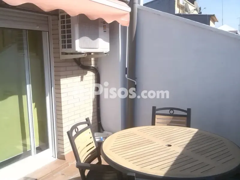 Terrasse - Bright Duplex Apartment with Terrace in San Pablo