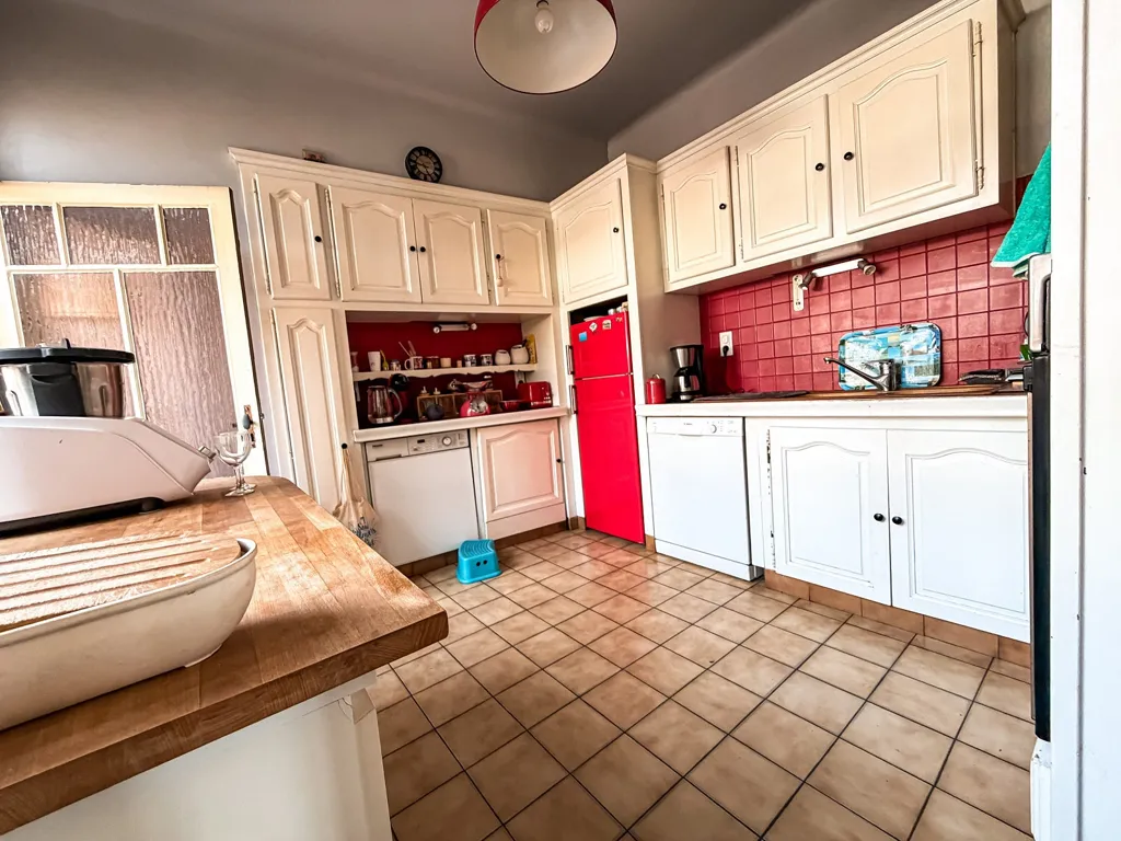 Cuisine - Ensemble Immobilier avec Locaux Commerciaux à Lit-et-Mixe