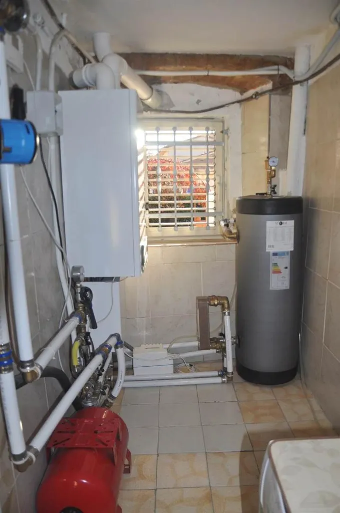 Utility Room - Terra Tetto with Solar Panels in Rosignano Marittimo