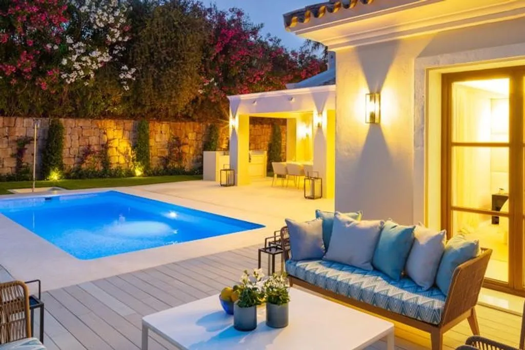 Piscine - Luxury Villa with Pool and Mountain View in Marbella