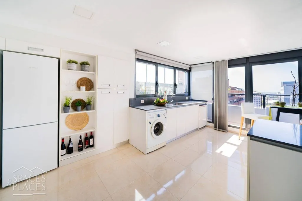 Cuisine - Luxury Penthouse with Pool in Valencia