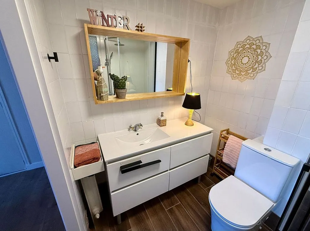 Bathrooms - Penthouse with Pool in Talamanca de Jarama