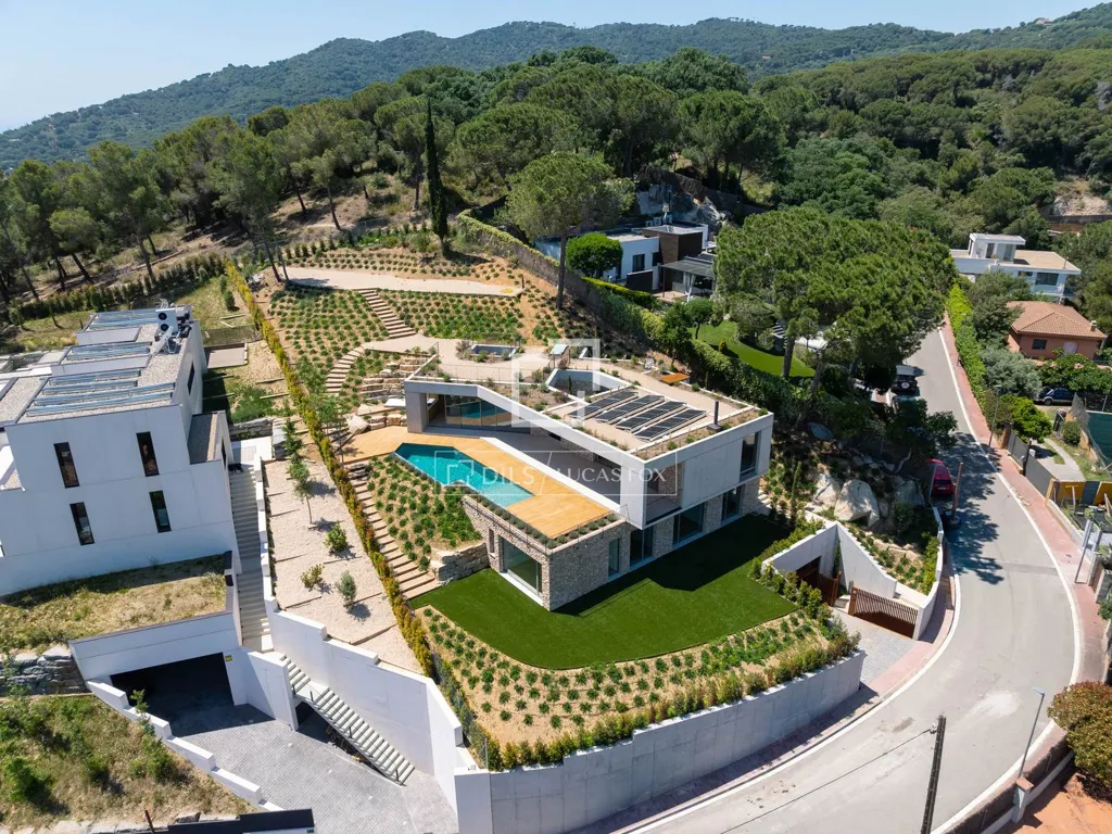 Õhuvaade - New Build Villa with Sea View in Cabrils