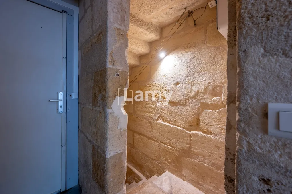 Pièces - Appartement Souplex avec Cour à Bordeaux Gambetta