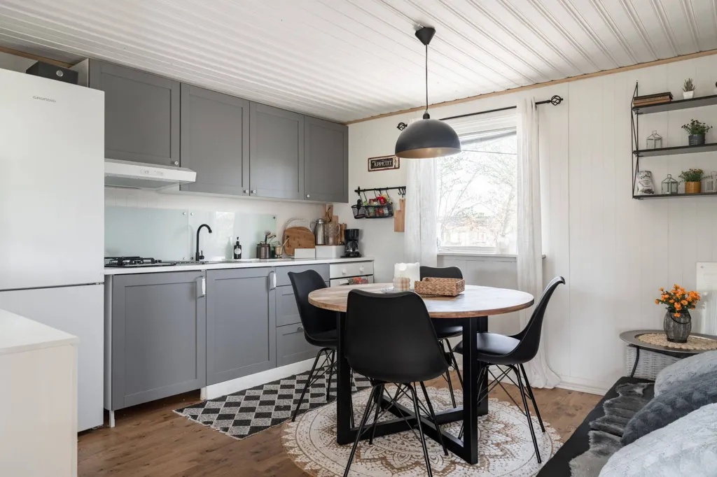 Cuisine - Cottage with Garden in Gullregnets Koloniområde