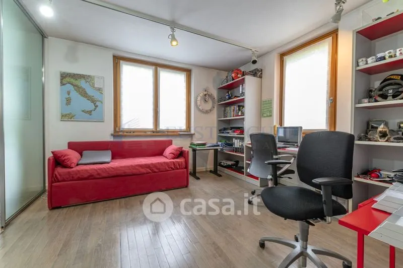 Studio - Villa indipendente con piscina nel residence a Brembate di Sopra