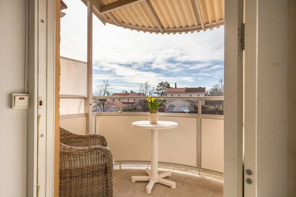 Rõdu - Bright Apartment with Balcony in Stenkumlet